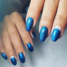 Load image into Gallery viewer, 129  Prince  4.5G
DESCRIPTION
Royal blue mixed with bright blue glitter
Colour Catalogue
 Product Guide 
Please refer to your colour sticks for the closest reflection of colour.