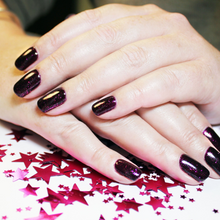 Charger l'image dans la galerie, 221 Party Popper 4.5G
DESCRIPTION
Deep glittery purple
Colour Catalogue Product Guide 
Please refer to your colour sticks for the closest reflection of colour. 
 Ingredient Listing &