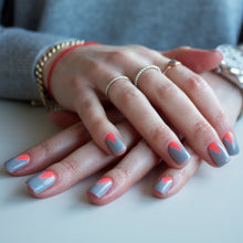 Charger l'image dans la galerie, 154  Bette  4.5G
DESCRIPTION
Soft pastel grey
Colour Catalogue
Product Guide 
Please refer to your colour sticks for the closest reflection of colour. 
 Ingredient Listing & M