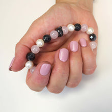 Charger l'image dans la galerie, 235 Love 4.5G
DESCRIPTION
Innocent, slightly saturated pastel pink
Colour CatalogueProduct Guide 
Please refer to your colour sticks for the closest reflection of colour.