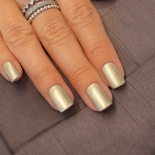 Charger l'image dans la galerie, 251 Angelic Statue 4.5G
DESCRIPTION
Delicate pearlescent champagne 
Colour Catalogue Product Guide 
Please refer to your colour sticks for the closest reflection of colour. 
 Ingredie