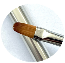 Load image into Gallery viewer, Premium Synthetic #8 Round Brush