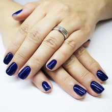 Load image into Gallery viewer, Evo Colour Sophia
DESCRIPTION
Gorgeous deep blue shade
Bleu marin profond
Colour Catalogue Catalogue de CouleurProduct Guide 
Please refer to your colour sticks for the closest refl