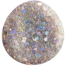 Charger l&#39;image dans la galerie, 247 Mermaids Tale 4.5G
DESCRIPTION


Beautiful iridescent glitter packed full of larger glitter 

Colour Catalogue Product Guide 

Please refer to your colour sticks for the closest refle