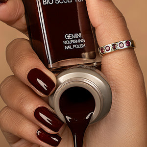 334 Garnet Noir