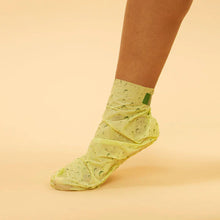 Charger l&#39;image dans la galerie, Voesh Refreshing &amp; Odour Treatment Socks
