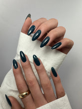 Charger l&#39;image dans la galerie, No. 319 At High Tide Gemini Nourishing Polish