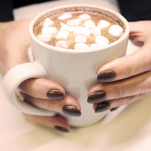 Charger l&#39;image dans la galerie, NO. 2009 Hot Chocolate 4.5G
DESCRIPTION


Dark chocolate with a light sheen
Chocolat profond avec lustre léger
Colour Catalogue Catalogue de Couleur
Product Guide 

Please refer to your colour
