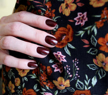 Load image into Gallery viewer, Gemini 14ml Nourishing Polish No. 213 Rosewood Stardust