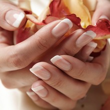 Charger l&#39;image dans la galerie, 3 Snow White 4.5g
DESCRIPTION

 Stark snow white

Colour Catalogue Product Guide 

Please refer to your colour sticks for the closest reflection of colour. 
Ingredient Listing &amp; Bio Sculpture Colour GelBio Sculpture Canada
