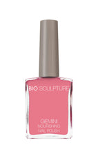 Charger l&#39;image dans la galerie, NO. 87  Strawberry French 4.5g
DESCRIPTION

Sheer natural nailbed pink with a gentle shimmer
Pur rose naturel avec reflet doux

Colour Catalogue Catalogue de Couleur Product Guide 

Please refer 