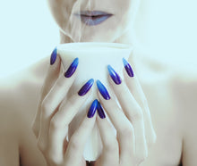 Load image into Gallery viewer, Evo Colour Zara
DESCRIPTION
Blue sapphire tones to mellow purple.
The colour is part of the Evo Colour Change Collection the colour will vary depending on the body temperature
Nuan